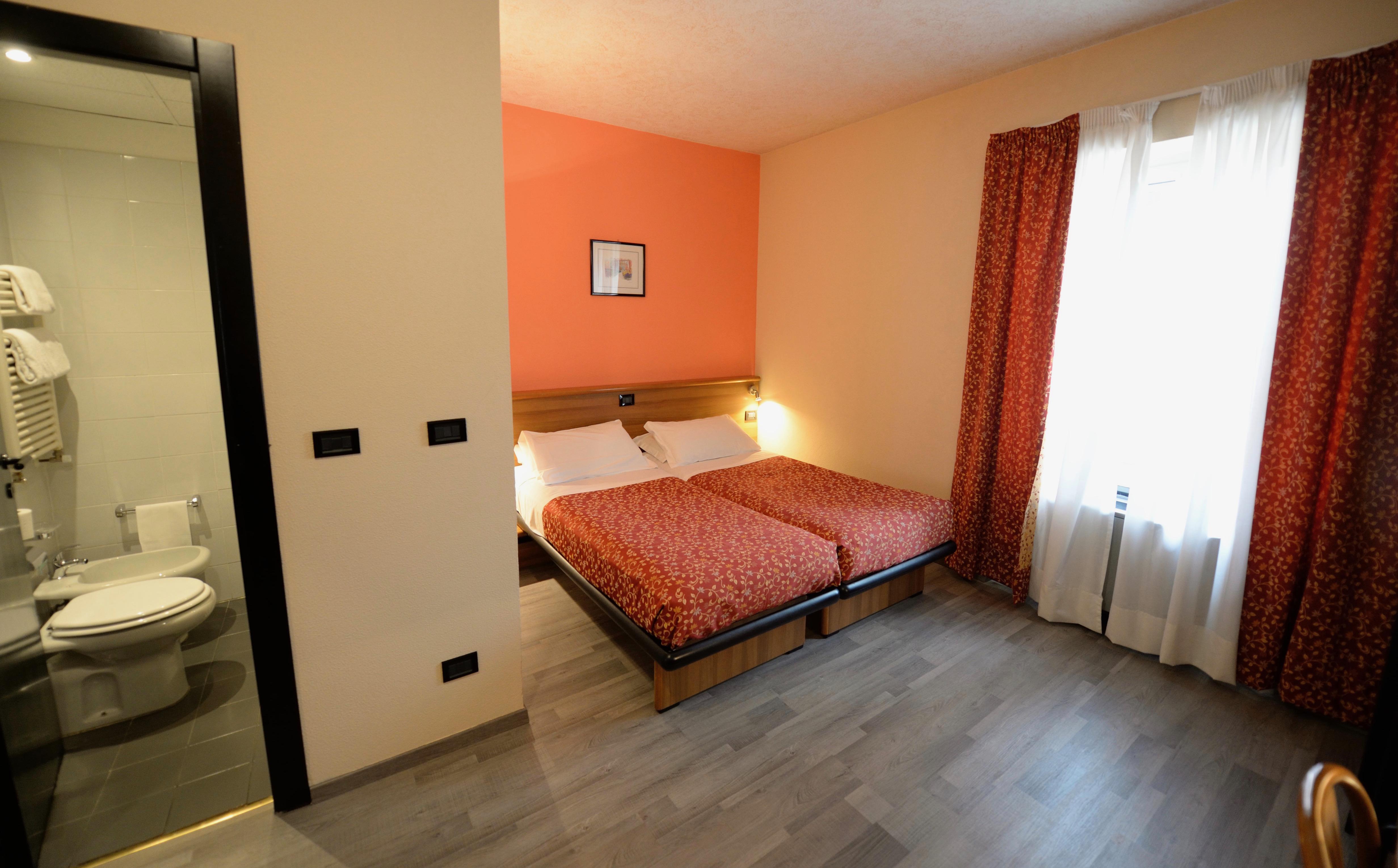 Hotel Europa ジェノヴァ エクステリア 写真