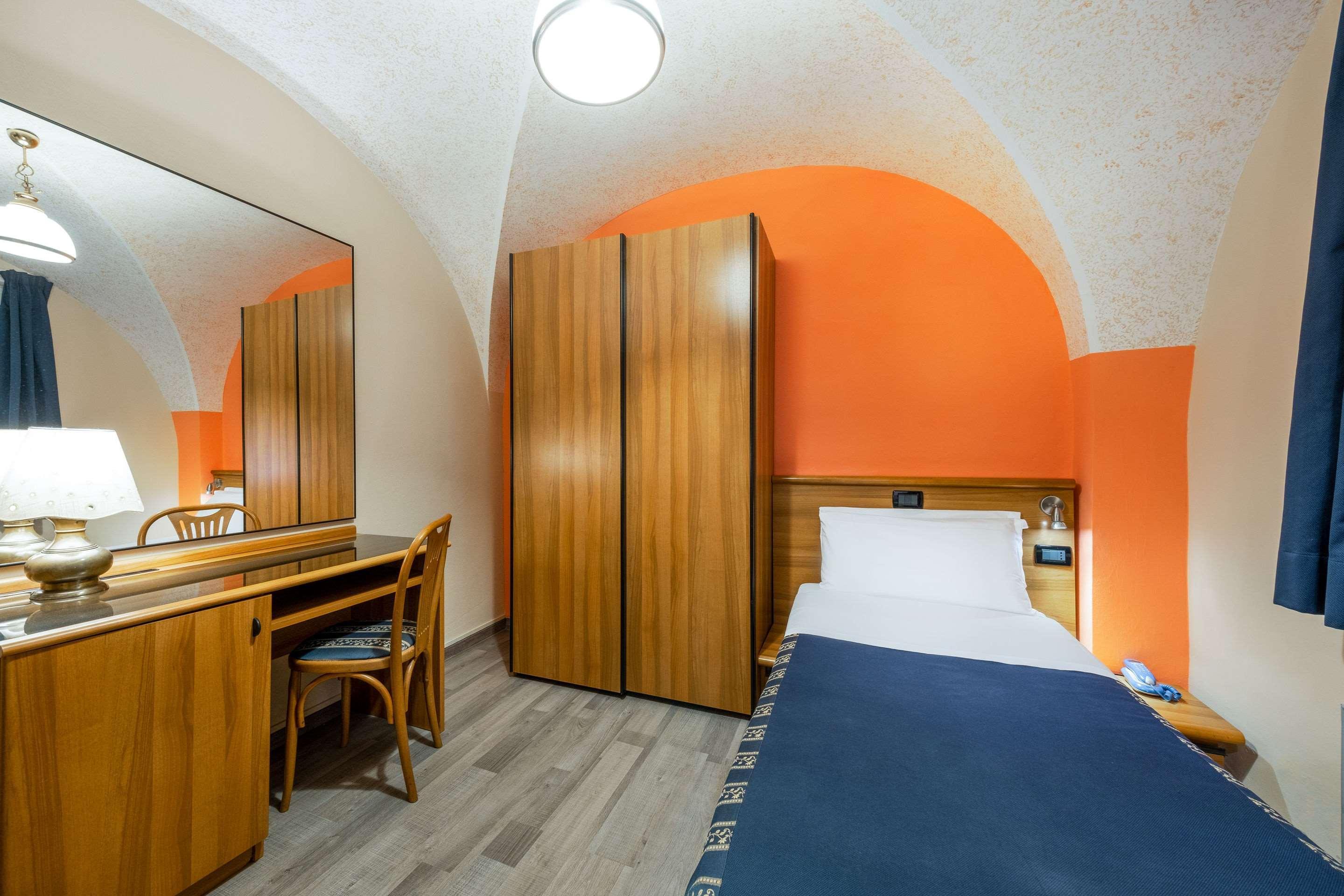 Hotel Europa ジェノヴァ エクステリア 写真