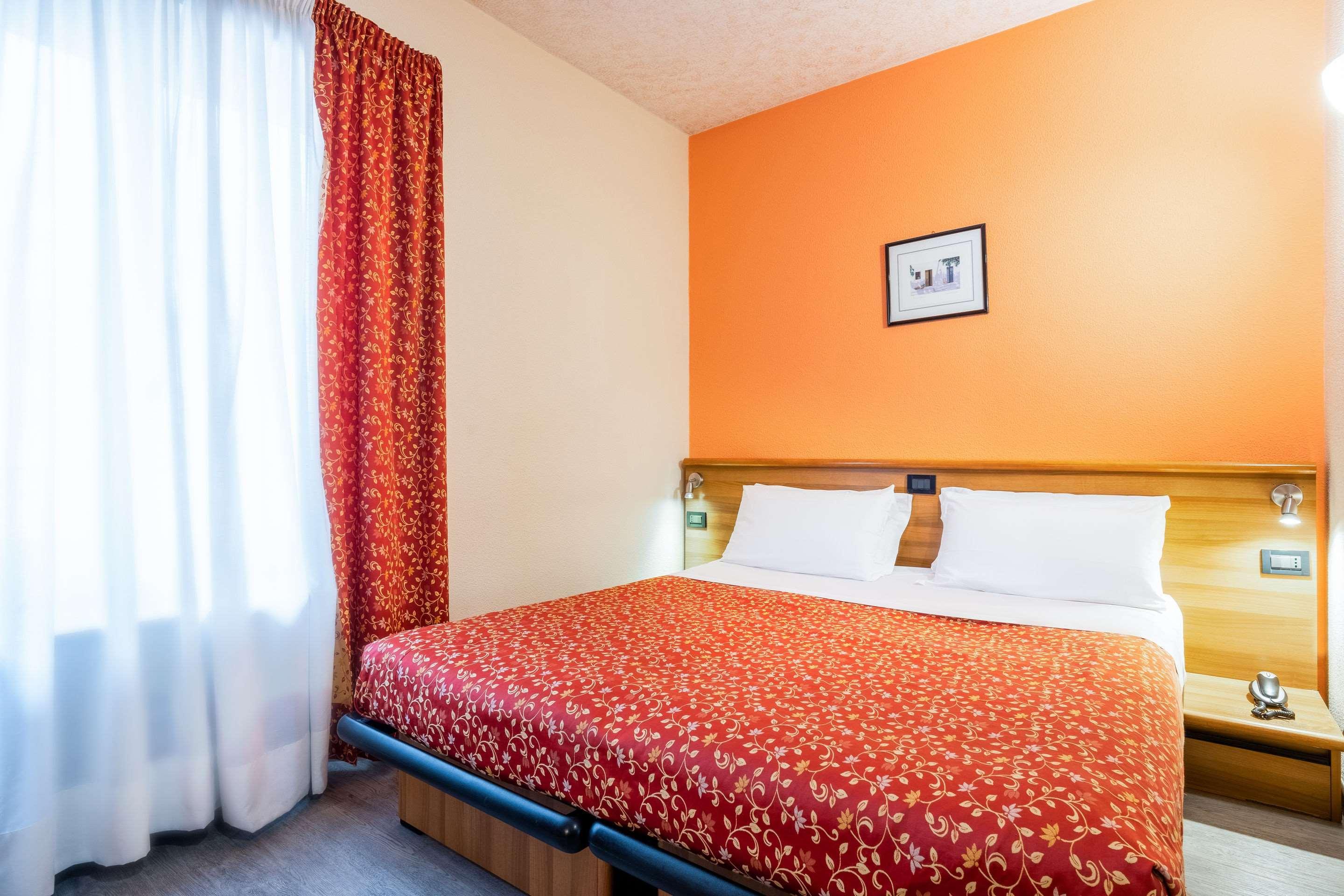 Hotel Europa ジェノヴァ エクステリア 写真